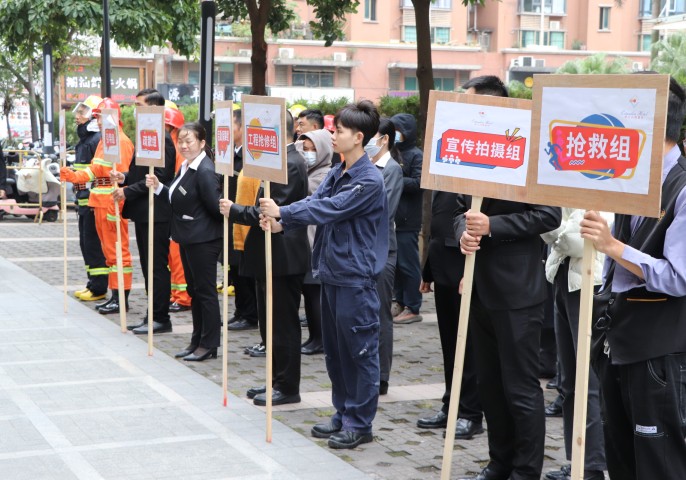 防患未燃始于行，共筑安全防線——伊士丹頓酒店組織消防疏散演練活動(dòng)